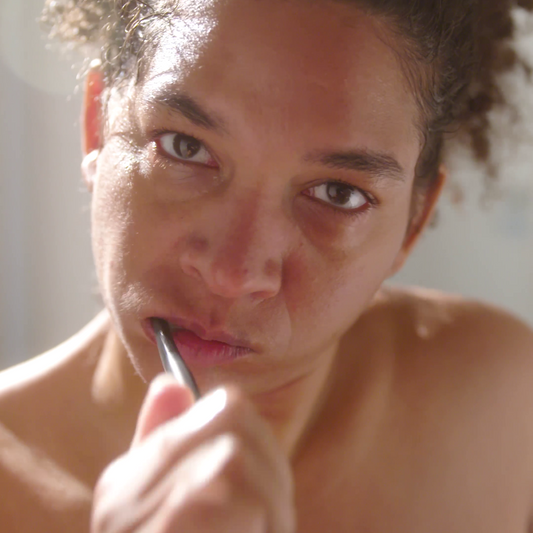 THEREFORE BEAUTY | TOOTH TABS 001 | FESTE ZAHNPASTA MIT AKTIVKOHLE | 120 STÜCK