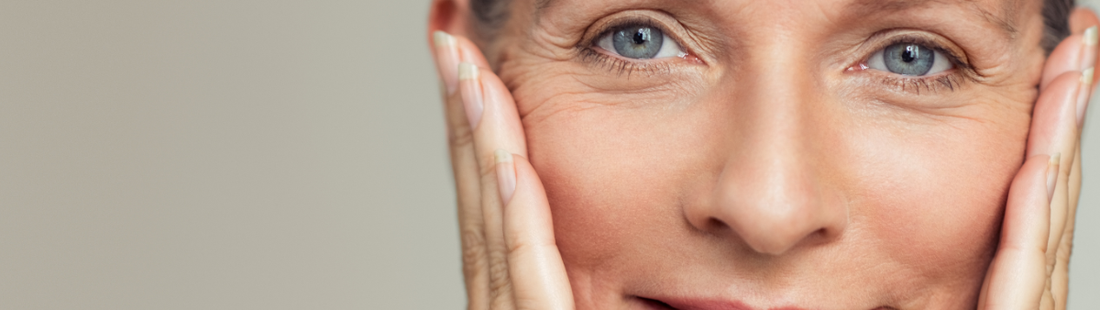 Blog "Gesichtspflege für reife Haut" Bild einer älteren Frau