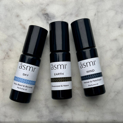 ASMI AYURVEDA Parfüm Öl Duft Sky, Earth und Wind, Flaschen nebeneinander