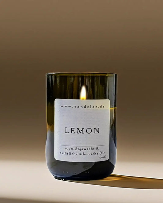 CANDELAE LEMON Sojawachs Duftkerze im Weinflaschenglas 250 ml