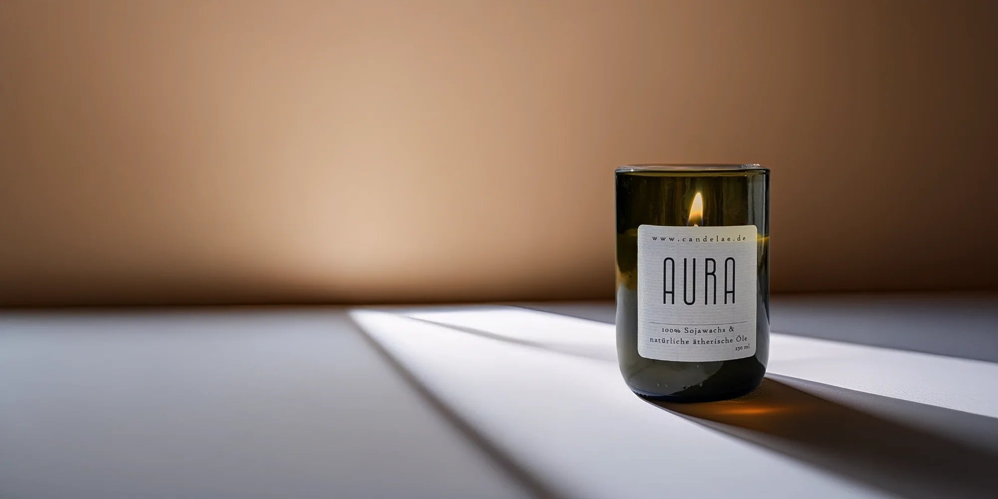 CANDALAE Duftkerzen aus alten Weinflaschen