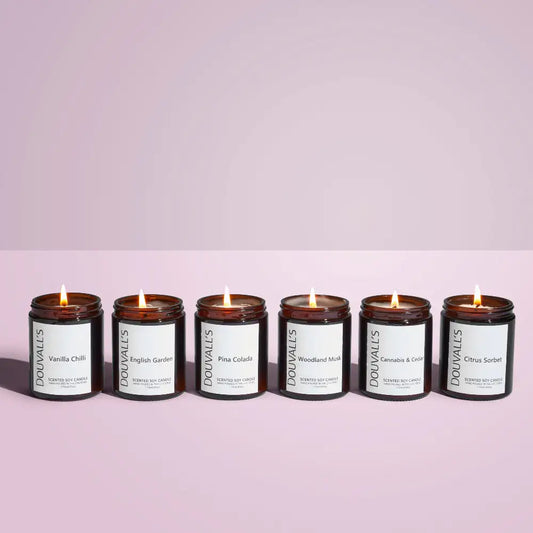 DOUVALL'S BEAUTY SOJAWACHS DUFTKERZE IM GLAS 180g - 6 brennende Duftkerzen in einer Reihe