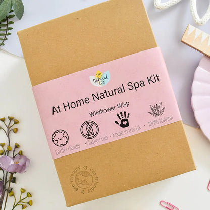 THE NATURAL SPA Wellness Geschenkset Wildblumen Duftkerze, Badesalz & Seife