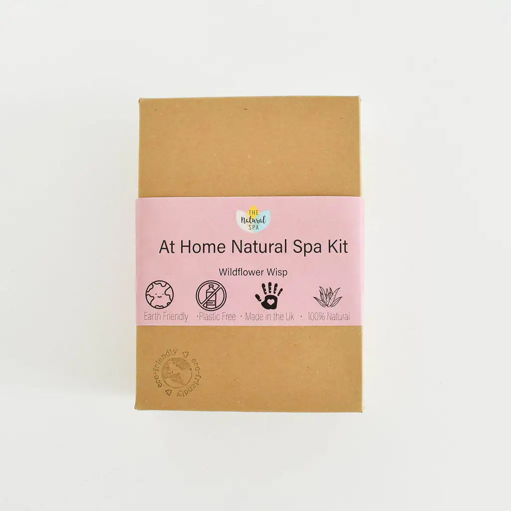THE NATURAL SPA Wellness Geschenkset Wildblumen Duftkerze, Badesalz & Seife