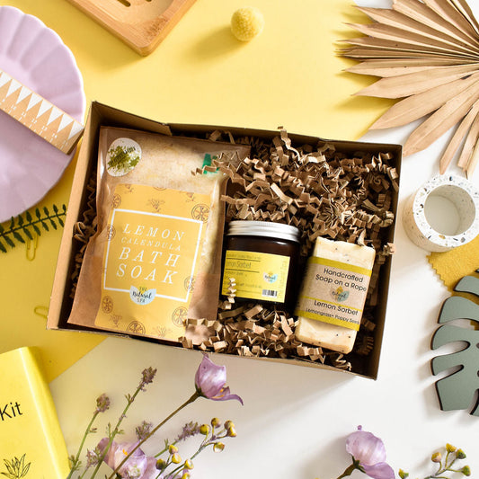 THE NATURAL SPA | WELLNESS GESCHENKSET ZITRONENSORBET | DUFTKERZE, BADESALZ & SEIFE-0