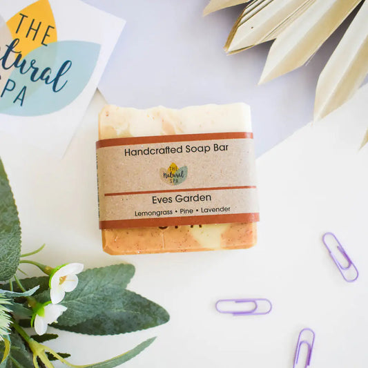 THE NATURAL SPA Natürliche Seife mit Lemongrass Lavendel und Kiefer 100 g