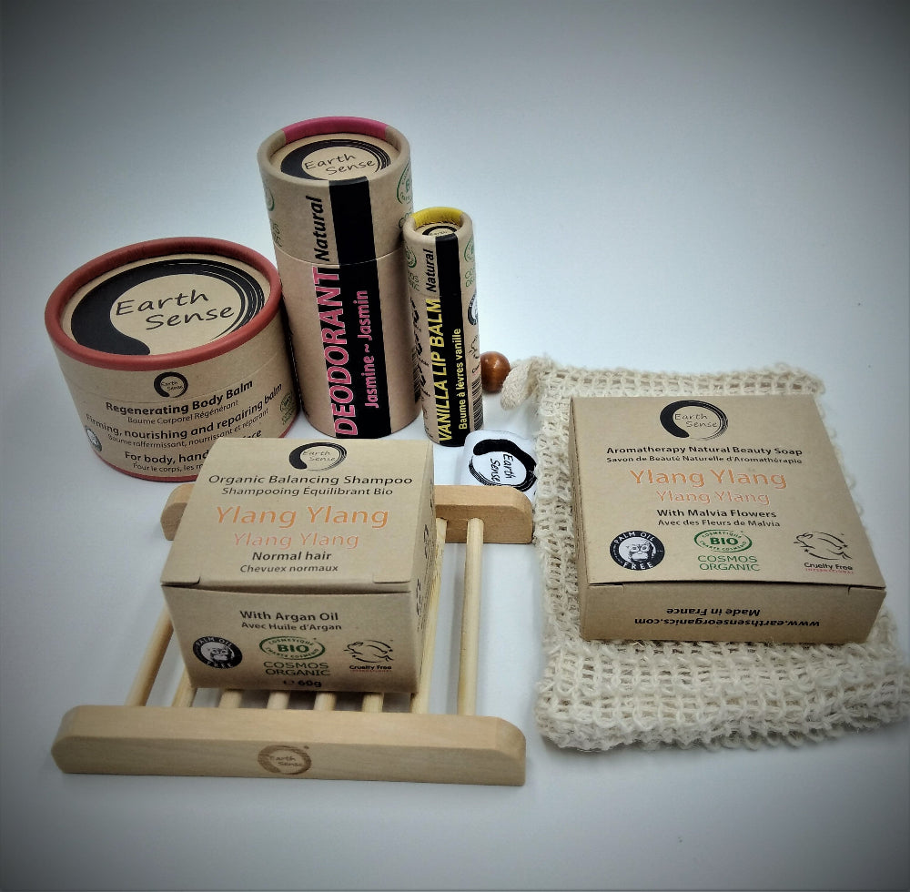 EARTH SENSE ORGANICS Geschenkset für Frauen mit Seife, Deo, Bodybalsam, Lippenbalsam, Seifensäckchen und Seifenablage