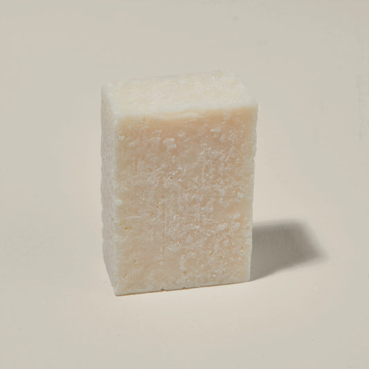 FRIENDS OF NATURE handgeschöpfte Duschseife mit Meersalz & ohne Duftstoffe 100 g