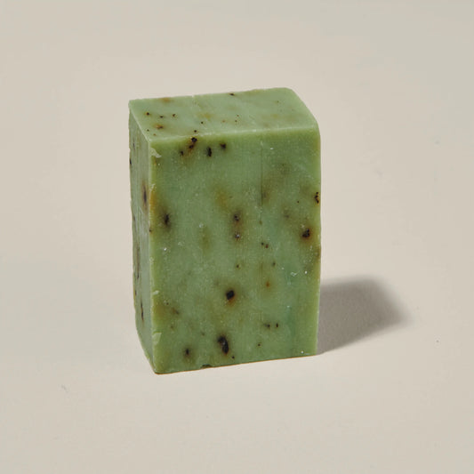 FRIENDS OF NATURE handgeschöpfte Duschseife mit Pfefferminze 100 g