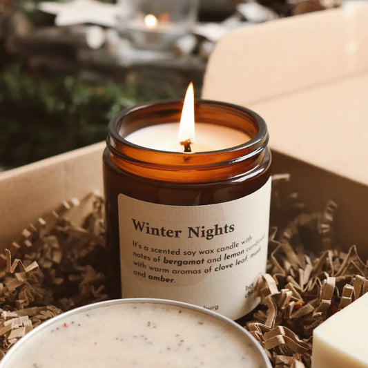 HEY CHALKY WINTER NIGHTS Duftkerze im Glas mit winterlichem Duft 155g