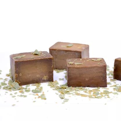 LAURGREEN Original Aleppe Seifen mit 20% Lorbeeröl ca. 200g - 4 Seifen und Seifenkrümel
