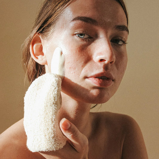 LOELLE Reinigungs- und Peeling Handschuh