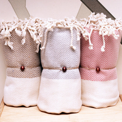 MADEATHAND Pestemal Türkisches Hamamtuch für Sauna, Strand, Dusche, 100x180cm, drei gerollte Hamamtücher in beige, hellgrau und rot