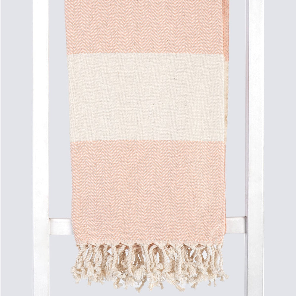 MADEATHAND Pestemal Türkisches Hamamtuch für Sauna, Strand, Dusche, 100x180cm, herringbone peach,  Fischgraet pfirsich, Muster Detailansicht