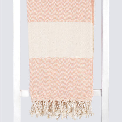 MADEATHAND Pestemal Türkisches Hamamtuch für Sauna, Strand, Dusche, 100x180cm, herringbone peach,  Fischgraet pfirsich, Muster Detailansicht