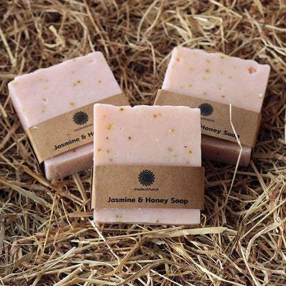 MADEATHAND SEIFE JASMIN & HONIG ca. 100g - 3 Seifen mit Banderolen in Stroh