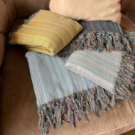 MADEATHAND Tagesdecke bunt aus Baumwolle 200 x 240 cm