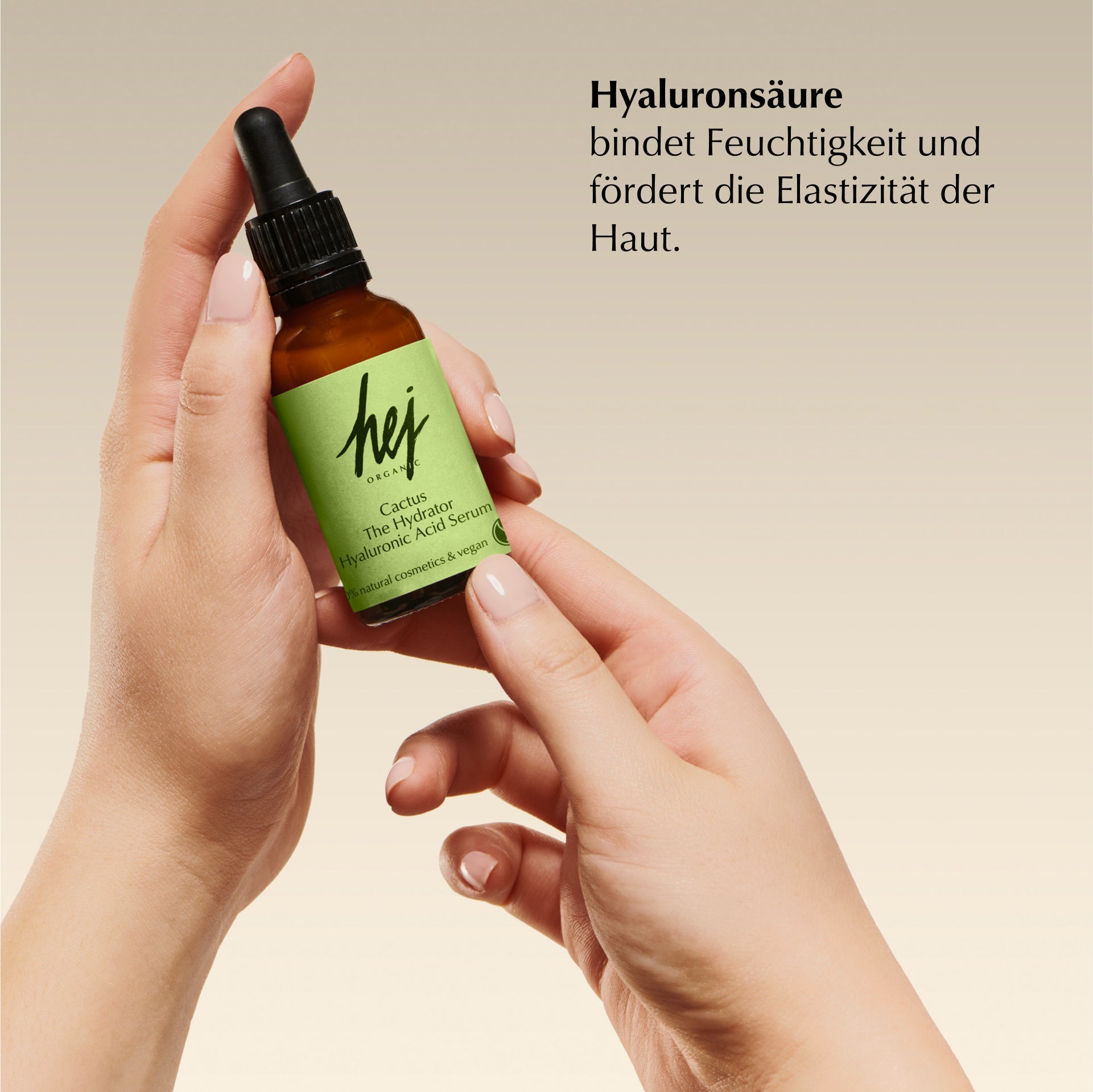 Cactus The Hydrator Serum von HEJ ORGANIC, Wirkstoffe als Text neben der Flasche
