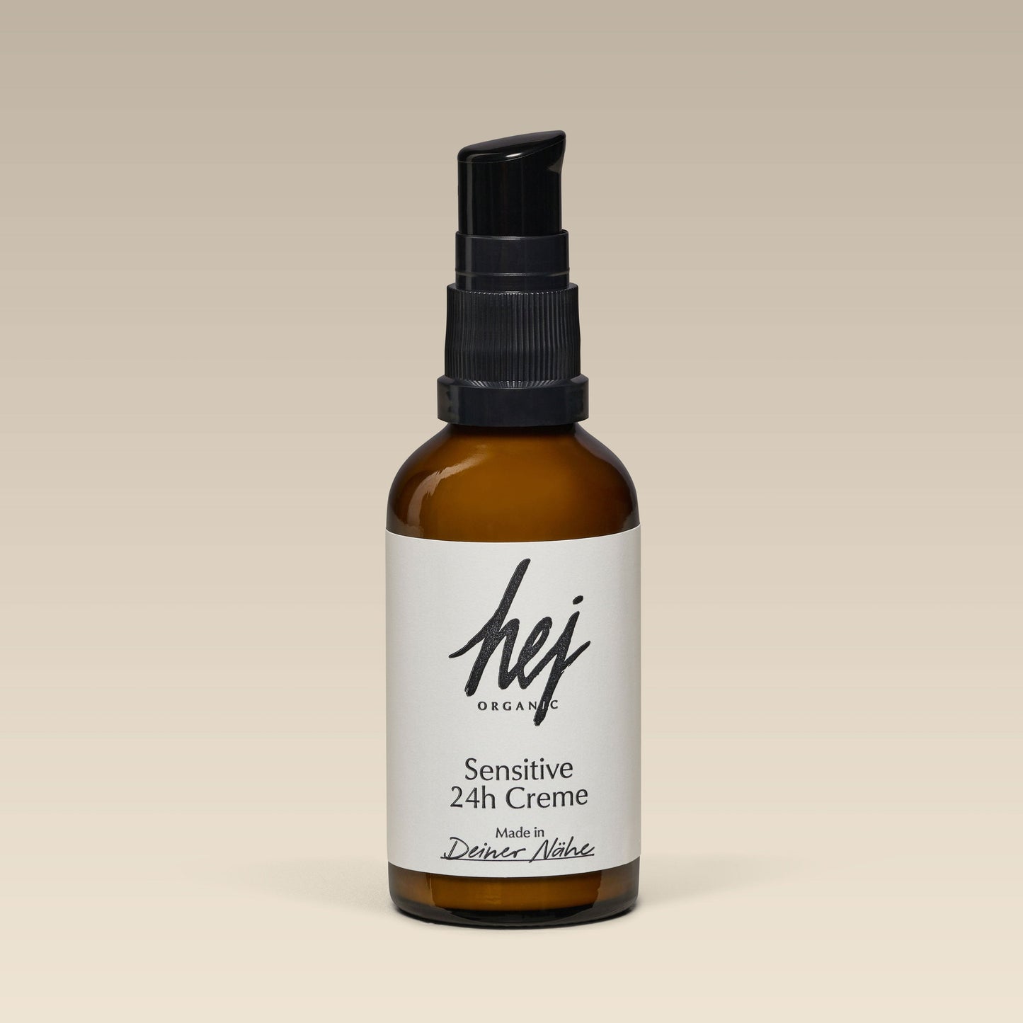 HEJ ORGANIC Sensitive 24h Gesichtscreme, 50 ml, Glasflasche mit Pumpspender und Cremetextur